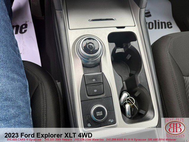 Used 2023 Ford Explorer XLT AWD/4WD image 16