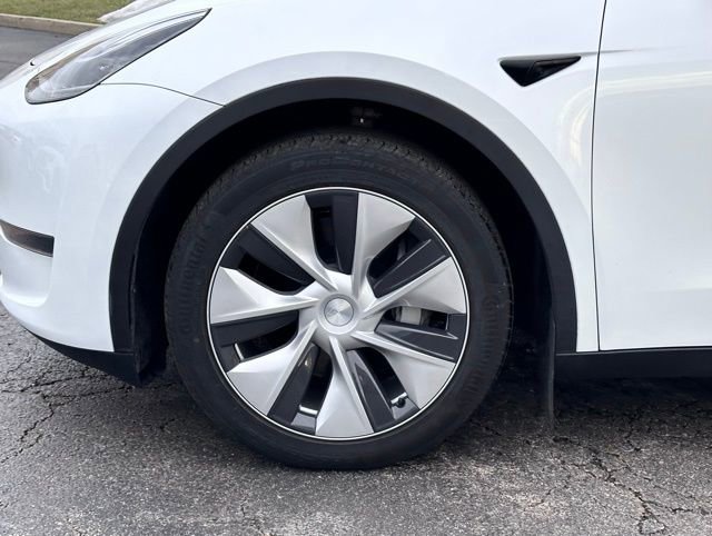 Used 2023 Tesla Model Y Long Range image 8