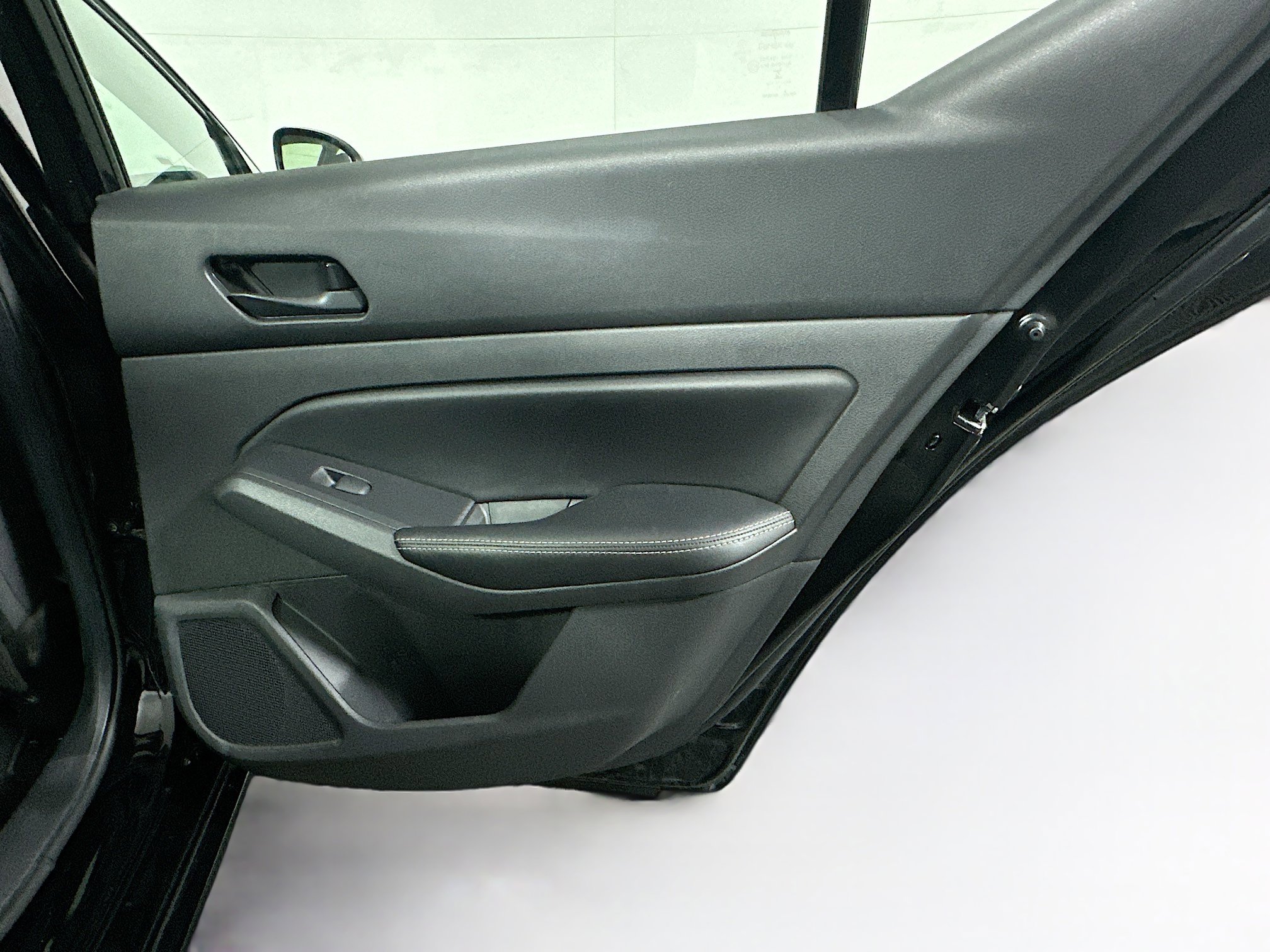 Used 2024 Nissan Altima 2.5 SV w/ SV Premium Package image 31