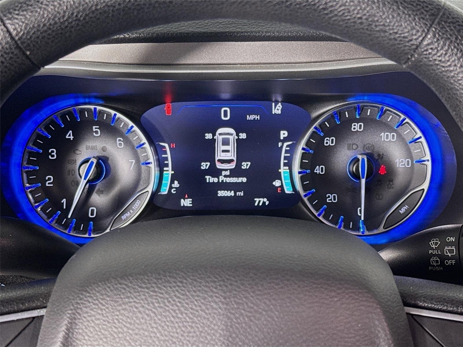 Used 2021 Chrysler Pacifica Touring FWD image 14