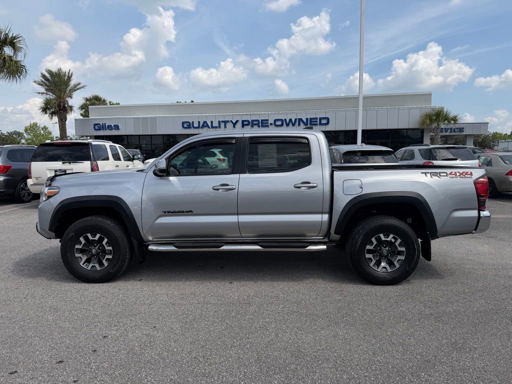 Used 2019 Toyota Tacoma TRD Off-Road image 2