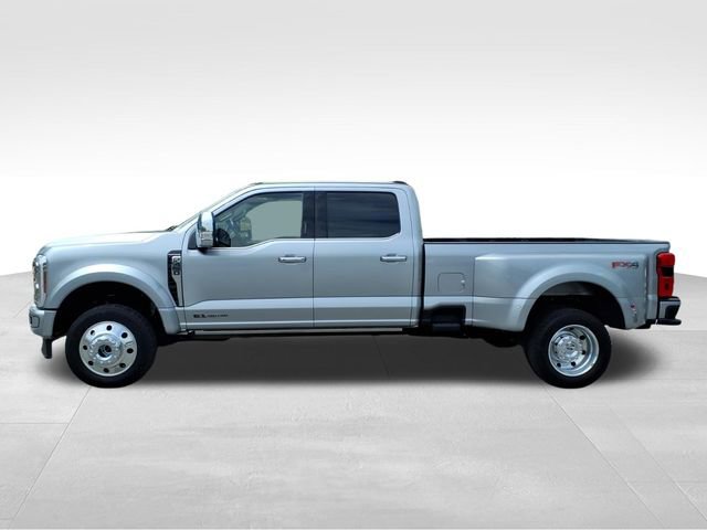 Used 2024 Ford F450 Platinum w/ FX4 Off-Road Package AWD/4WD image 3