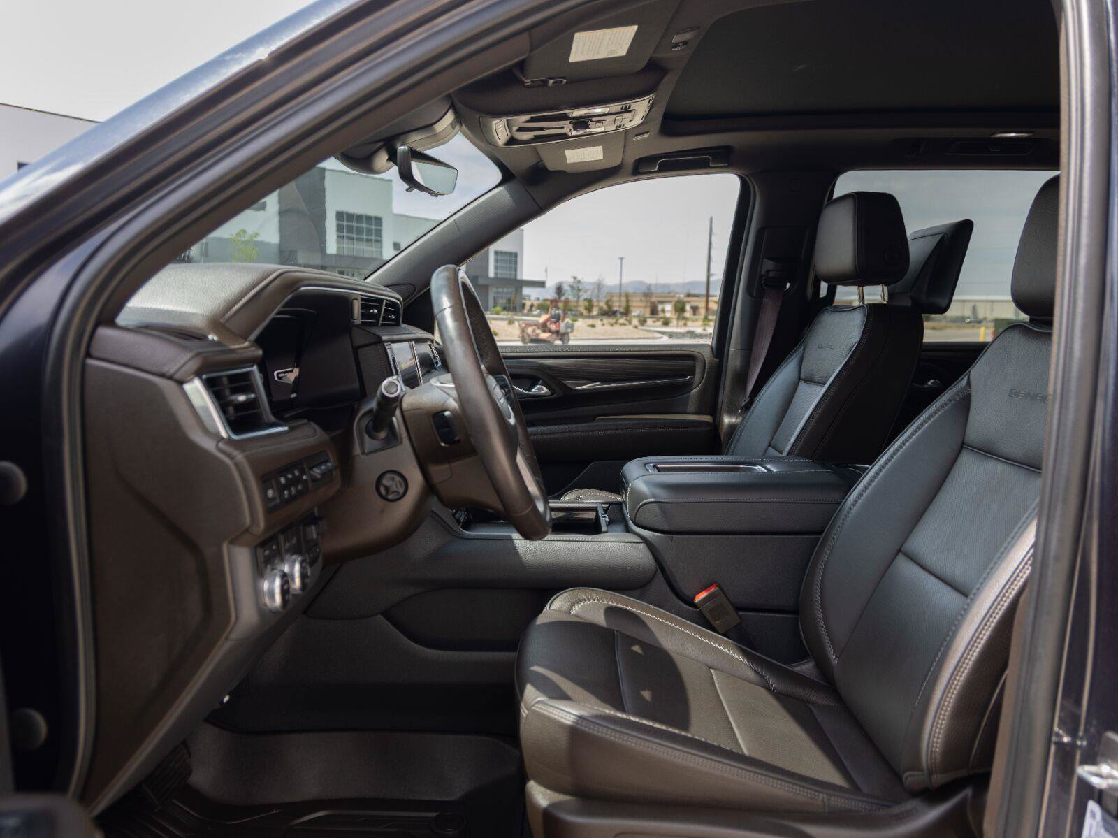 Used 2023 GMC Yukon Denali w/ Denali Reserve Package AWD/4WD image 15