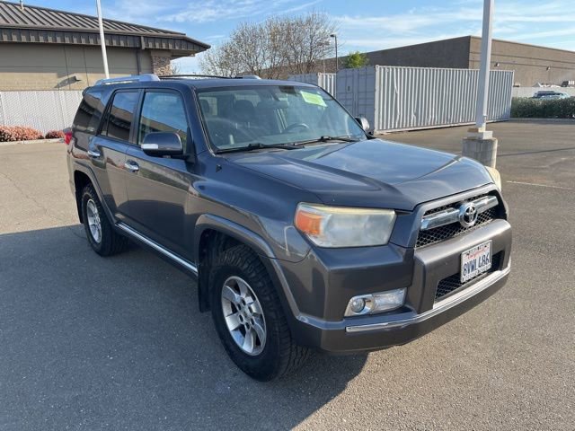 Used 2011 Toyota 4Runner SR5 w/ Convenience Pkg image 3