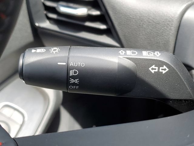 New 2026 Nissan Sentra SR w/ SR Premium Package FWD image 11