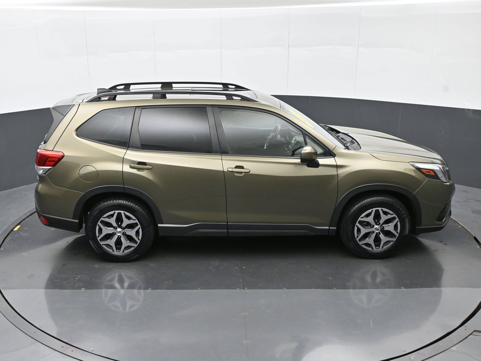 Used 2024 Subaru Forester Premium AWD/4WD image 38