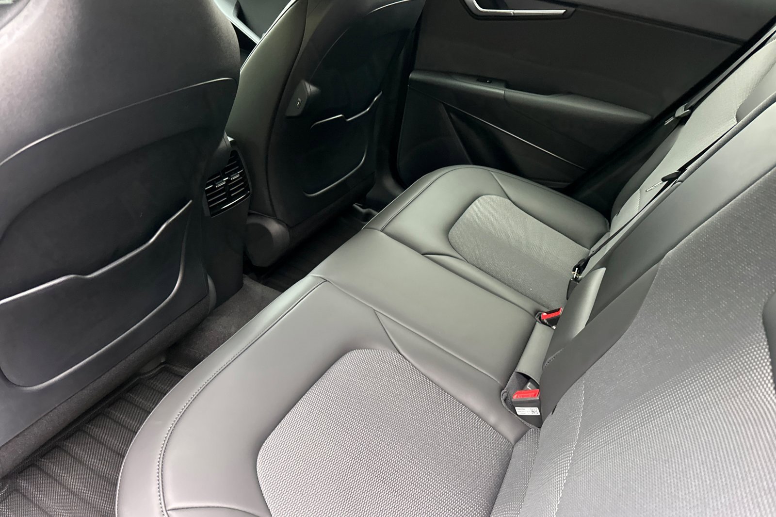 New 2026 Kia Niro EX image 8