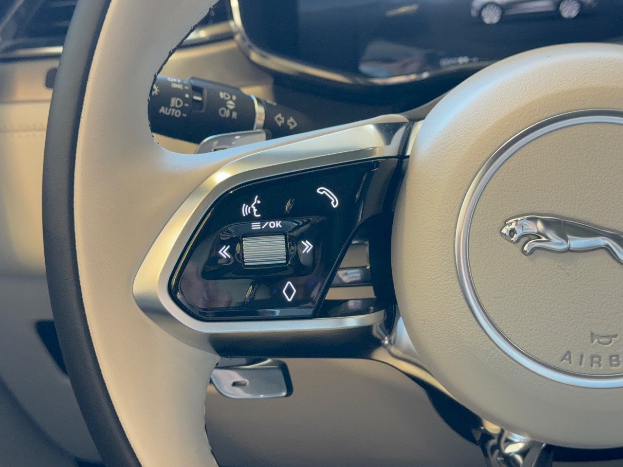 New 2026 Jaguar F-PACE R-Dynamic S AWD/4WD image 18