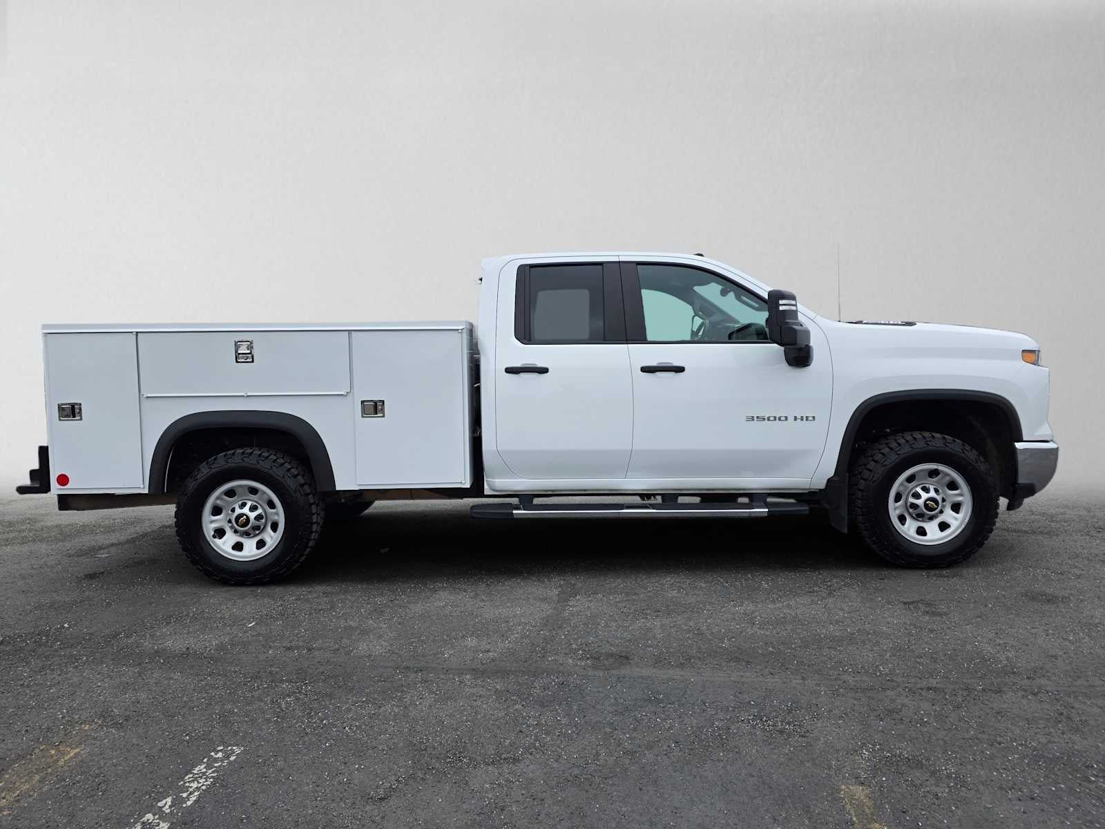 Used 2024 Chevrolet Silverado 3500 W/T w/ WT Convenience Package AWD/4WD image 2