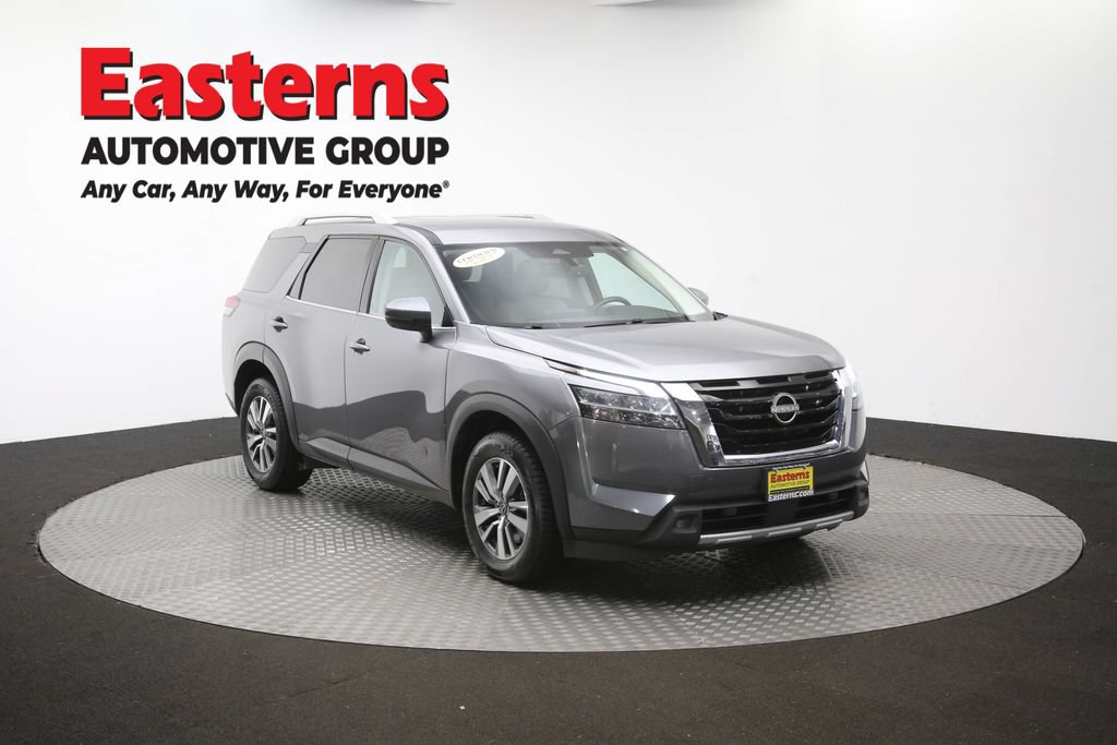 Used 2022 Nissan Pathfinder SL AWD/4WD image 50