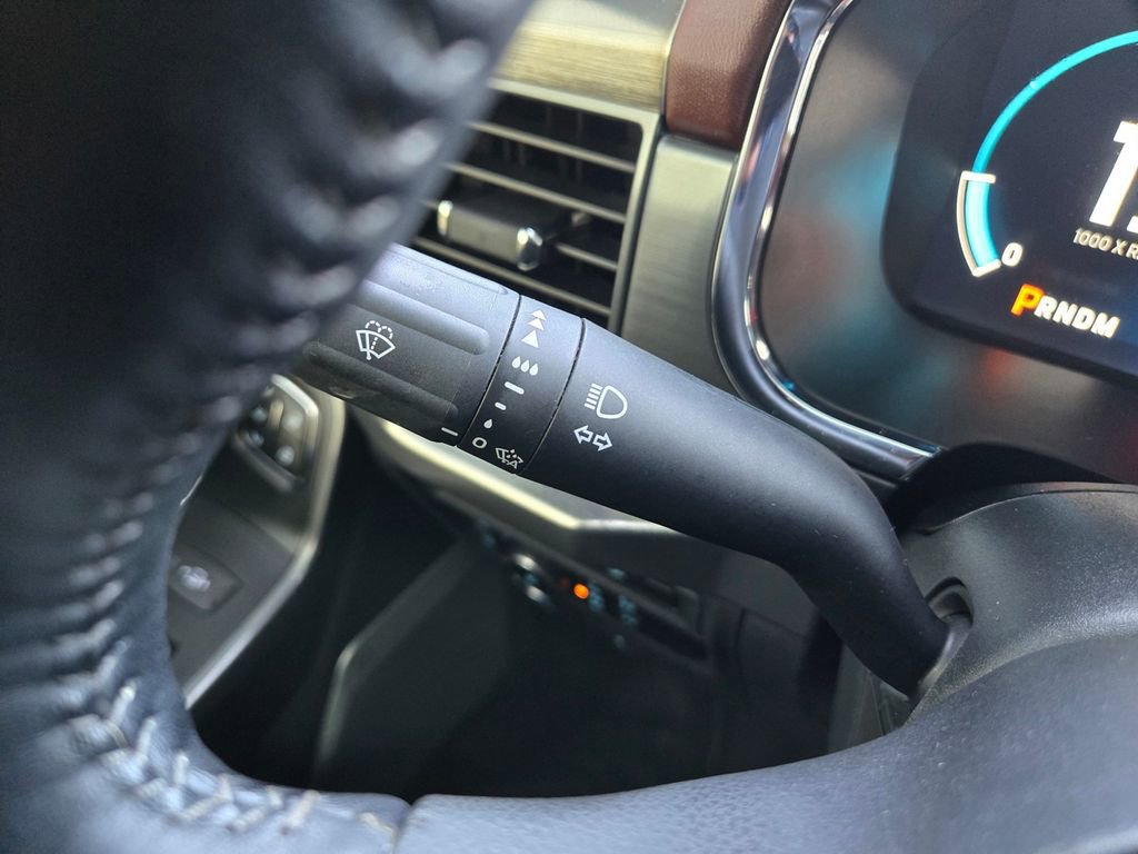 Used 2023 Ford F150 Lariat w/ Equipment Group 502A High image 21