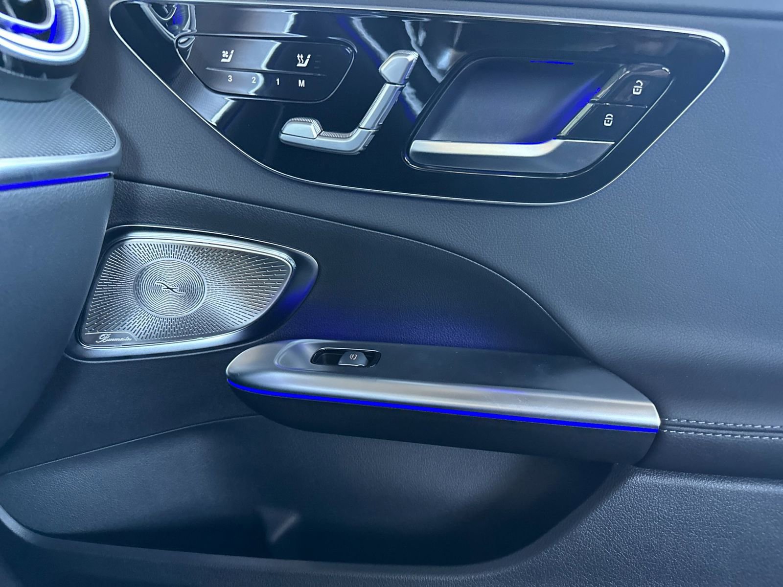 New 2025 Mercedes-Benz C 300 4MATIC Sedan image 17