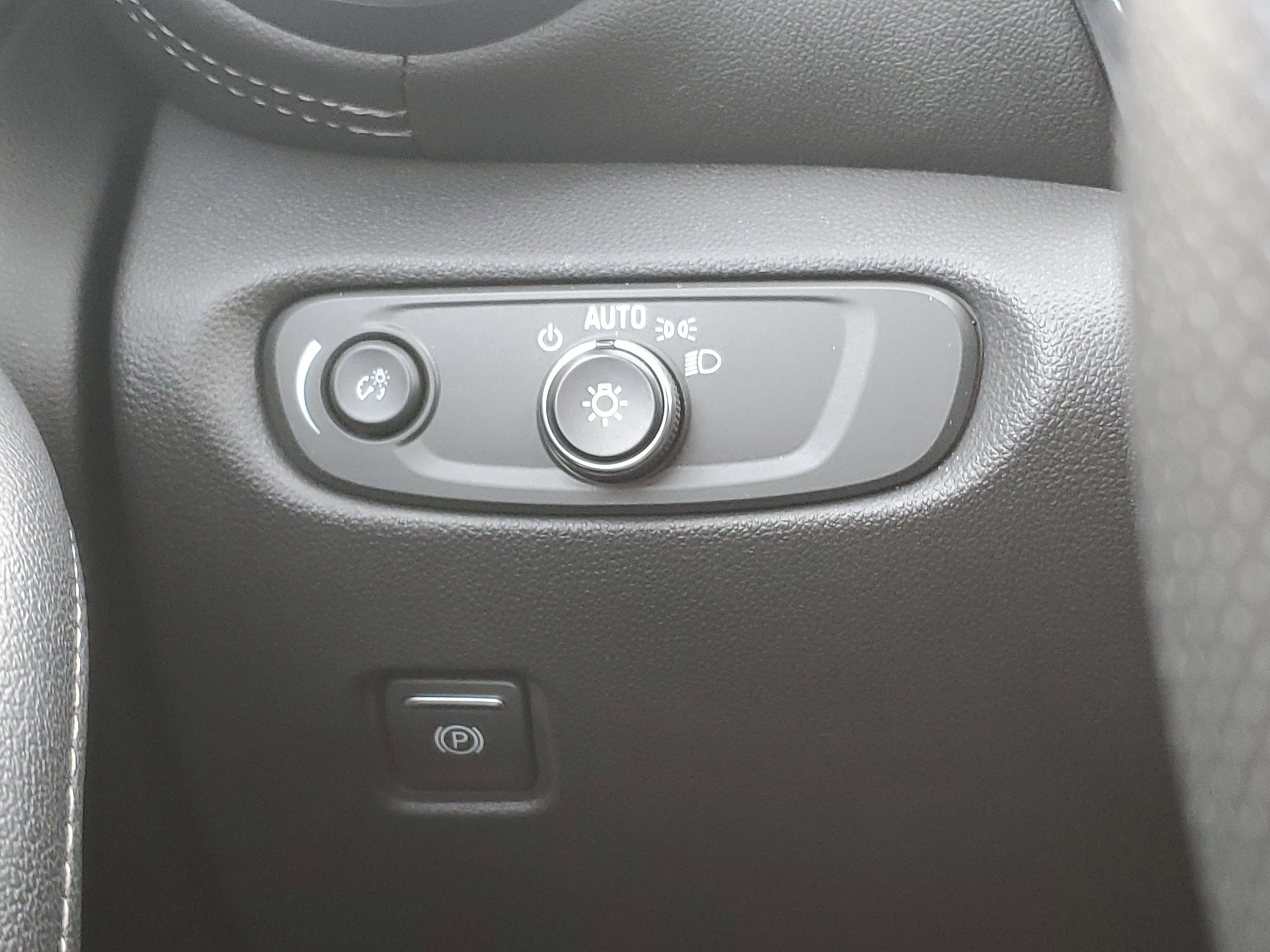 Used 2023 Chevrolet Blazer LT w/ Midnight/Sport Edition image 27