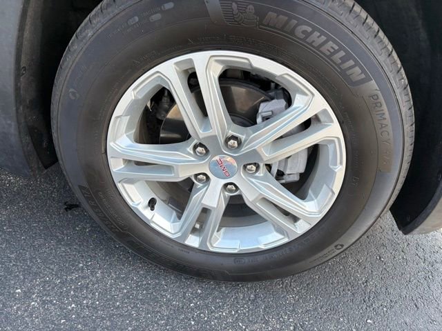 Used 2023 GMC Terrain SLE w/ Driver Convenience Package image 19