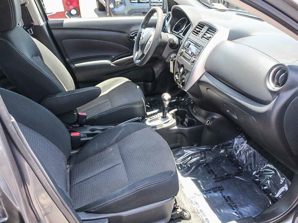 Used 2018 Nissan Versa SV FWD image 17