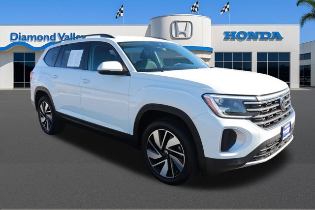 Used 2024 Volkswagen Atlas SE image 1