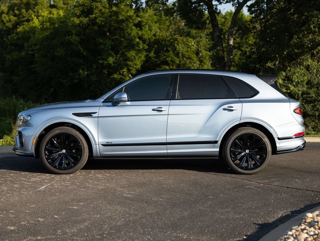Used 2023 Bentley Bentayga AWD/4WD image 8