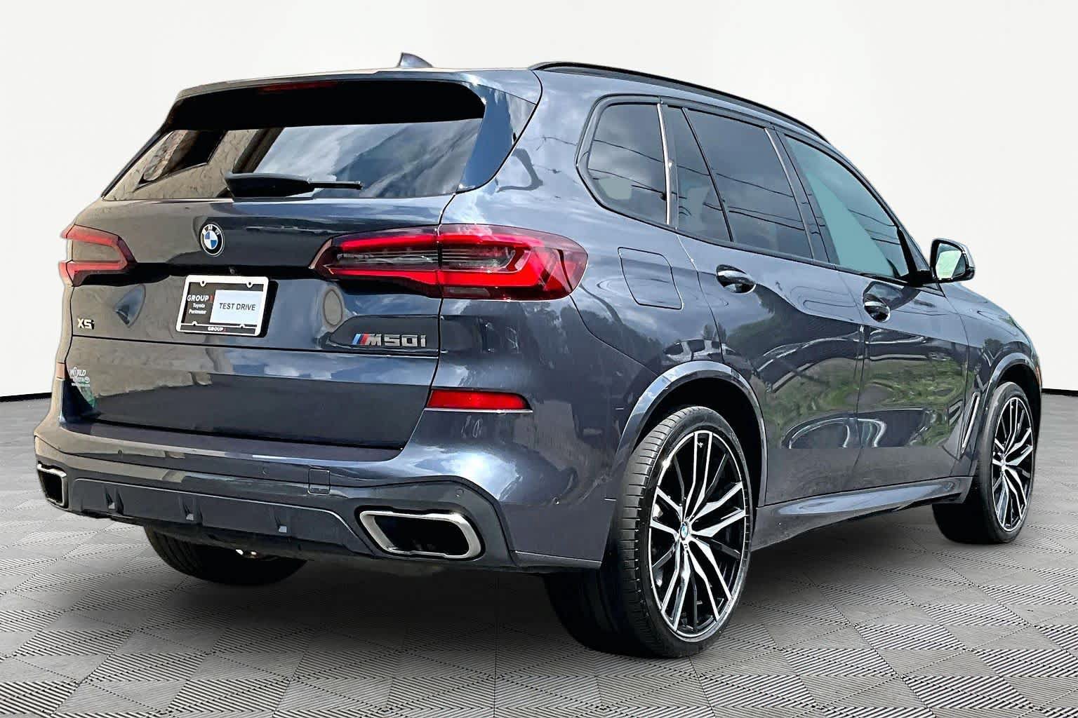 Used 2021 BMW X5 M50i w/ Premium Package AWD/4WD image 13