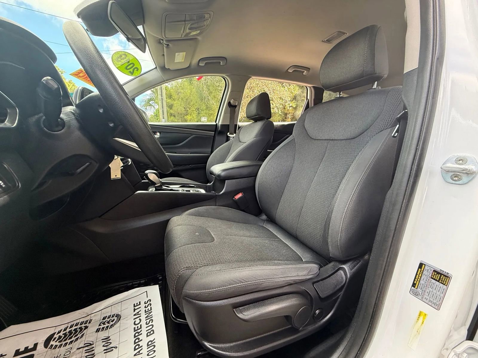 Used 2019 Hyundai Santa Fe SE image 11