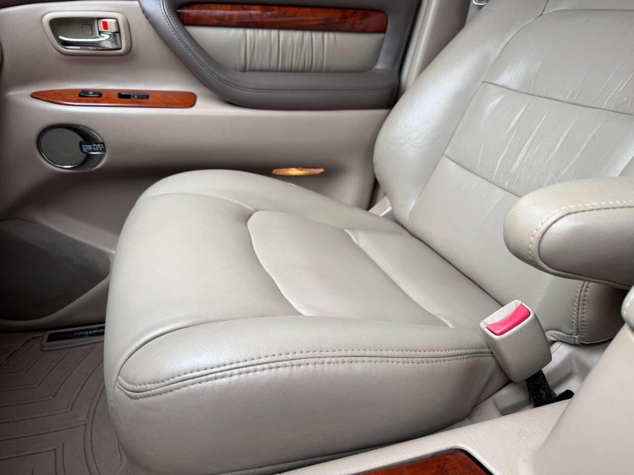 Used 2002 Lexus LX 470 Base 4WD 4dr SUV image 74