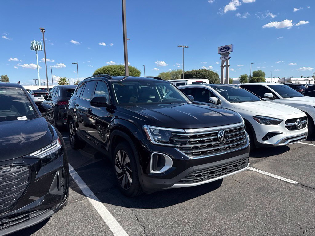 Used 2024 Volkswagen Atlas SE FWD image 3