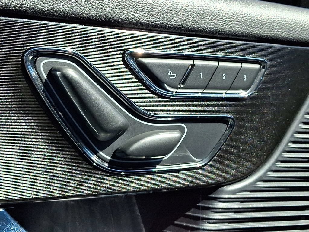 Used 2022 Lincoln Corsair AWD w/ Equipment Group 101A image 29