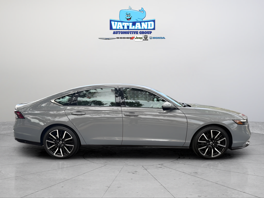 Used 2024 Honda Accord Touring image 6