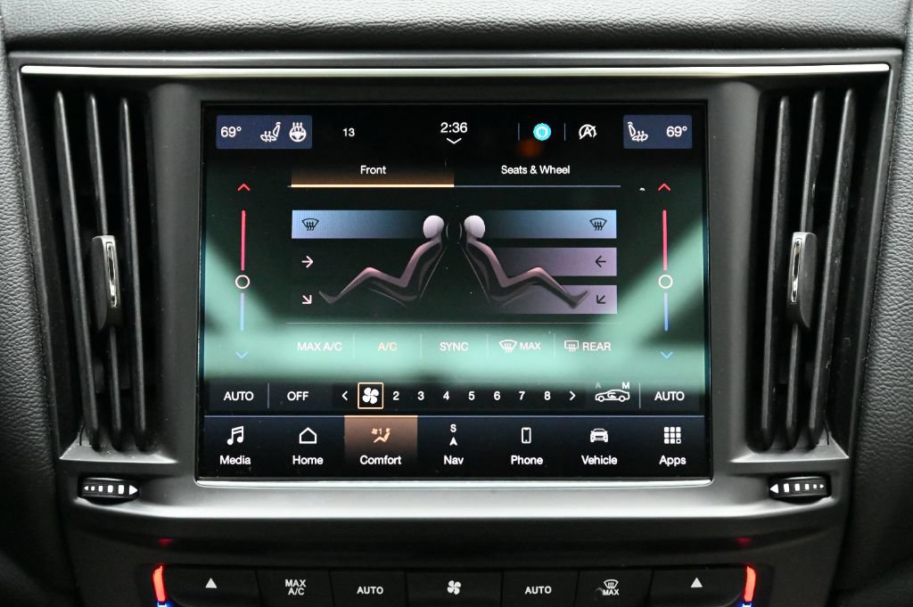 Used 2021 Maserati Levante AWD/4WD image 35