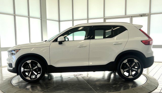 Used 2019 Volvo XC40 T5 Inscription image 4