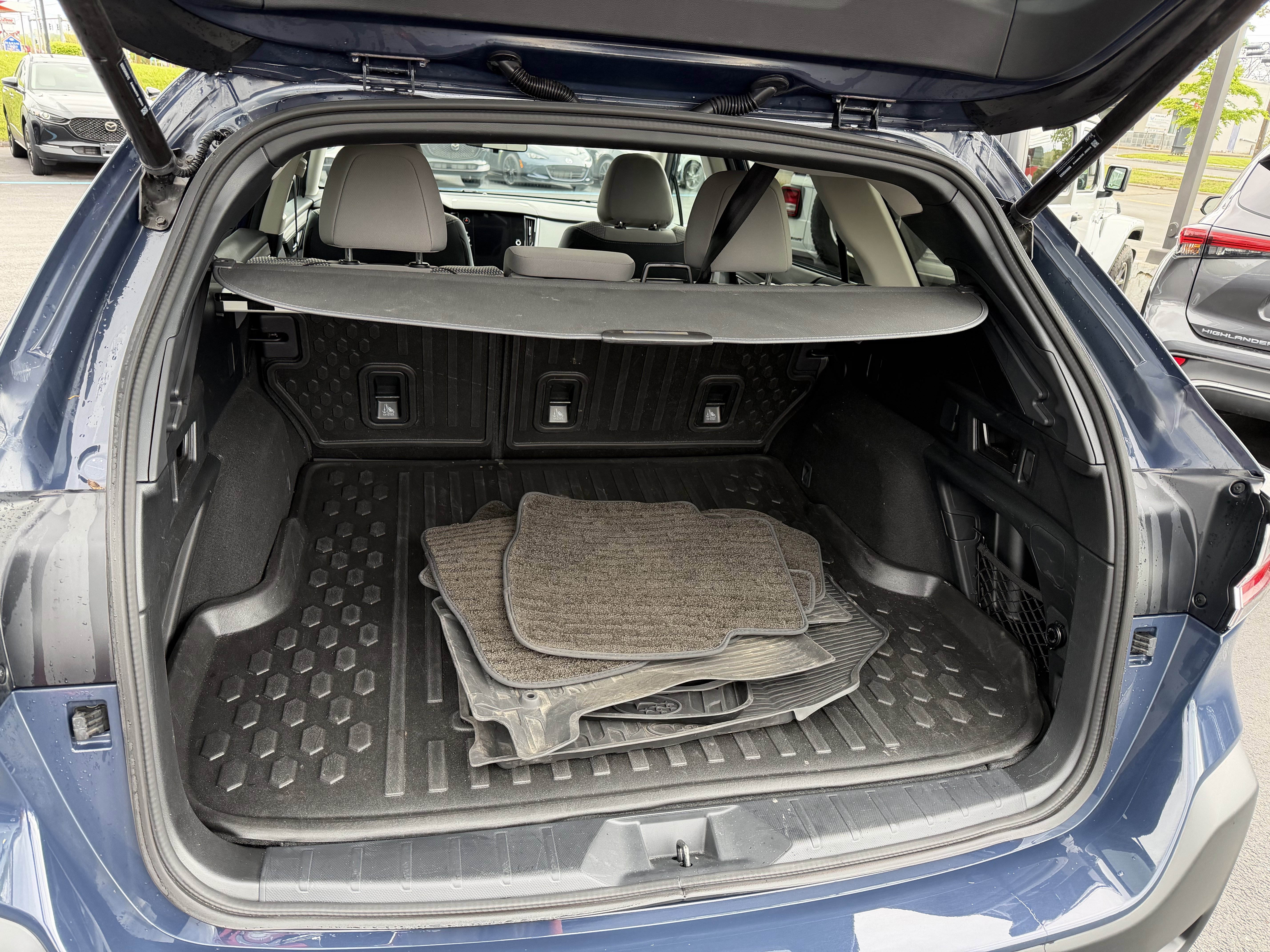 Used 2023 Subaru Outback Premium AWD/4WD image 24