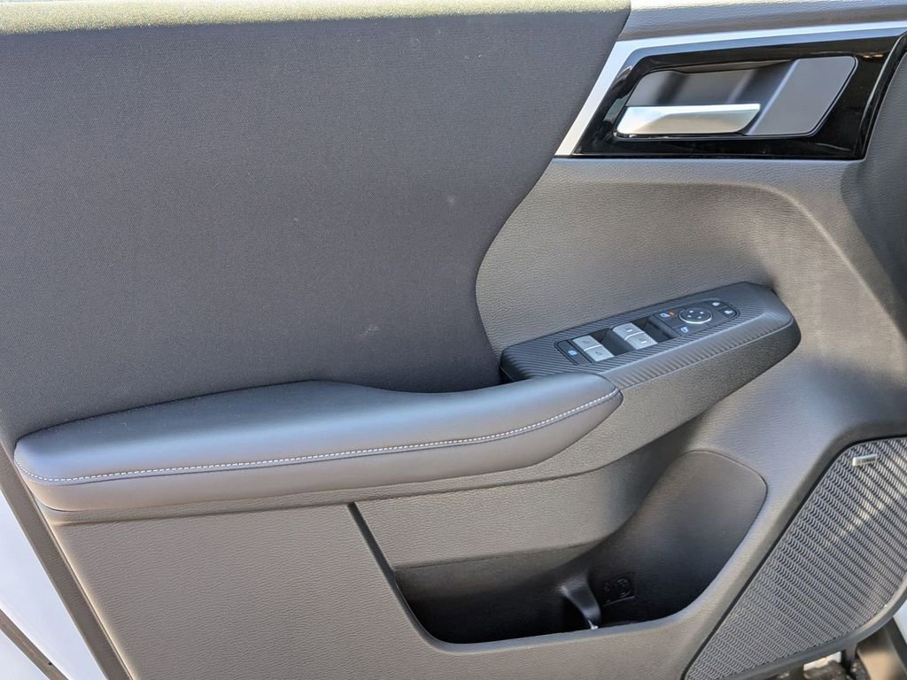 New 2026 Mitsubishi Outlander ES image 14