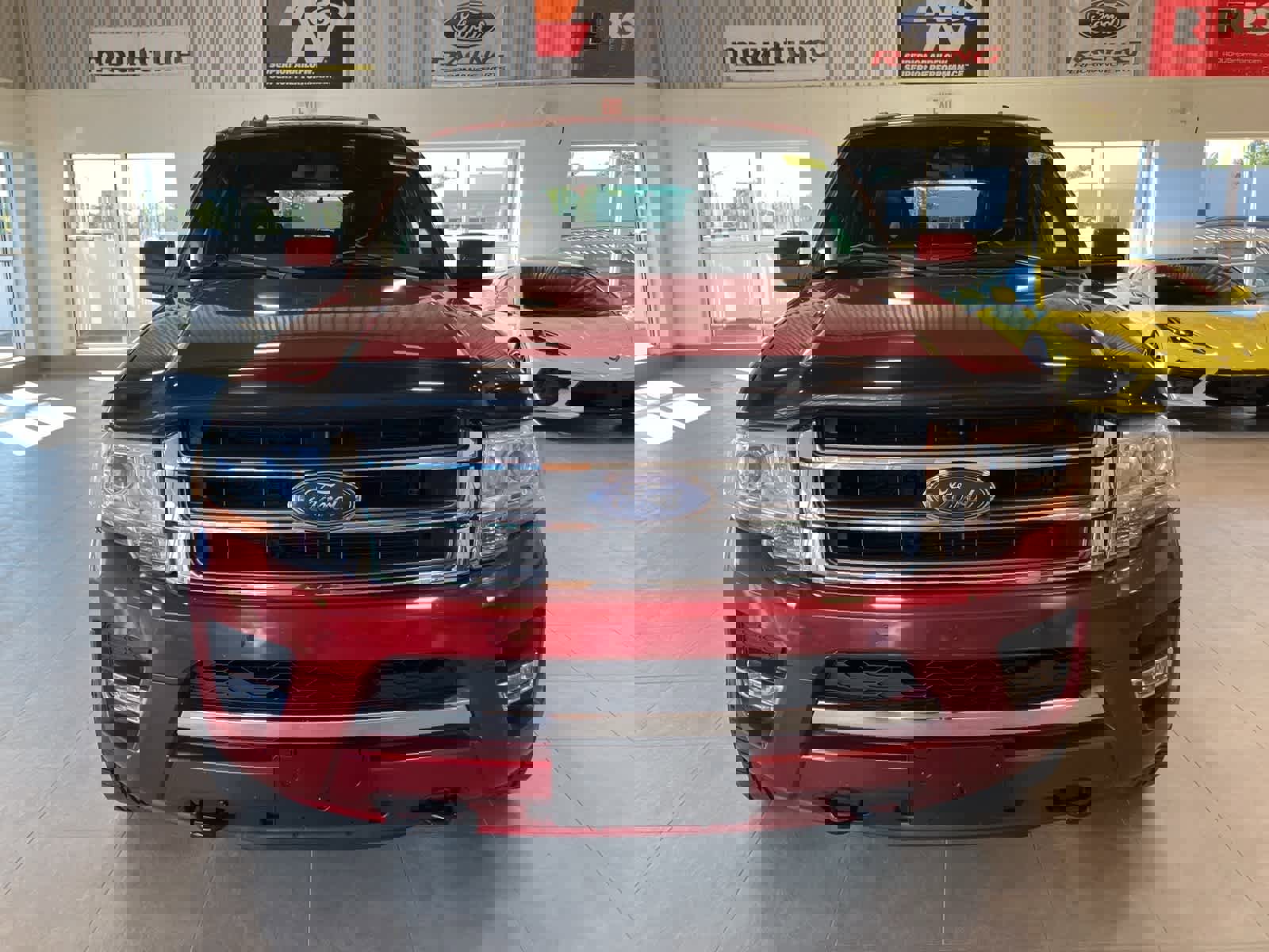 Used 2016 Ford Expedition EL Limited w/ Equipment Group 301A image 2