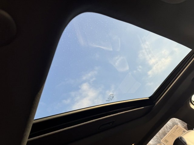 Used 2020 Jeep Grand Cherokee Altitude image 16