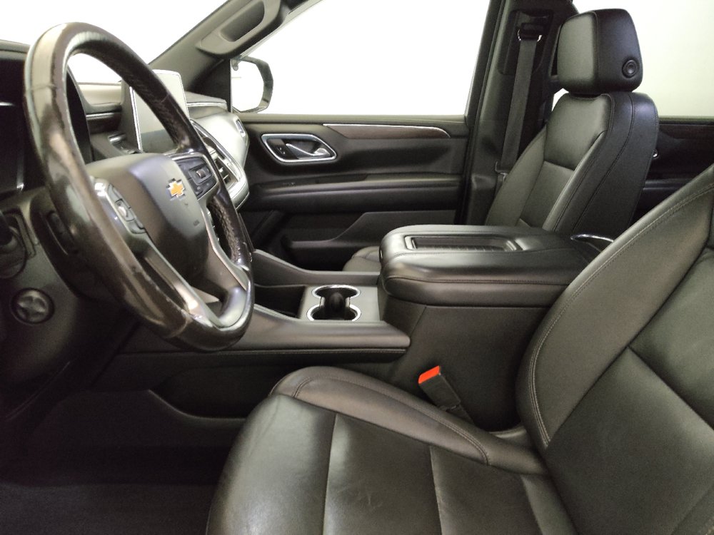 Used 2022 Chevrolet Suburban LT w/ Luxury Package AWD/4WD image 17