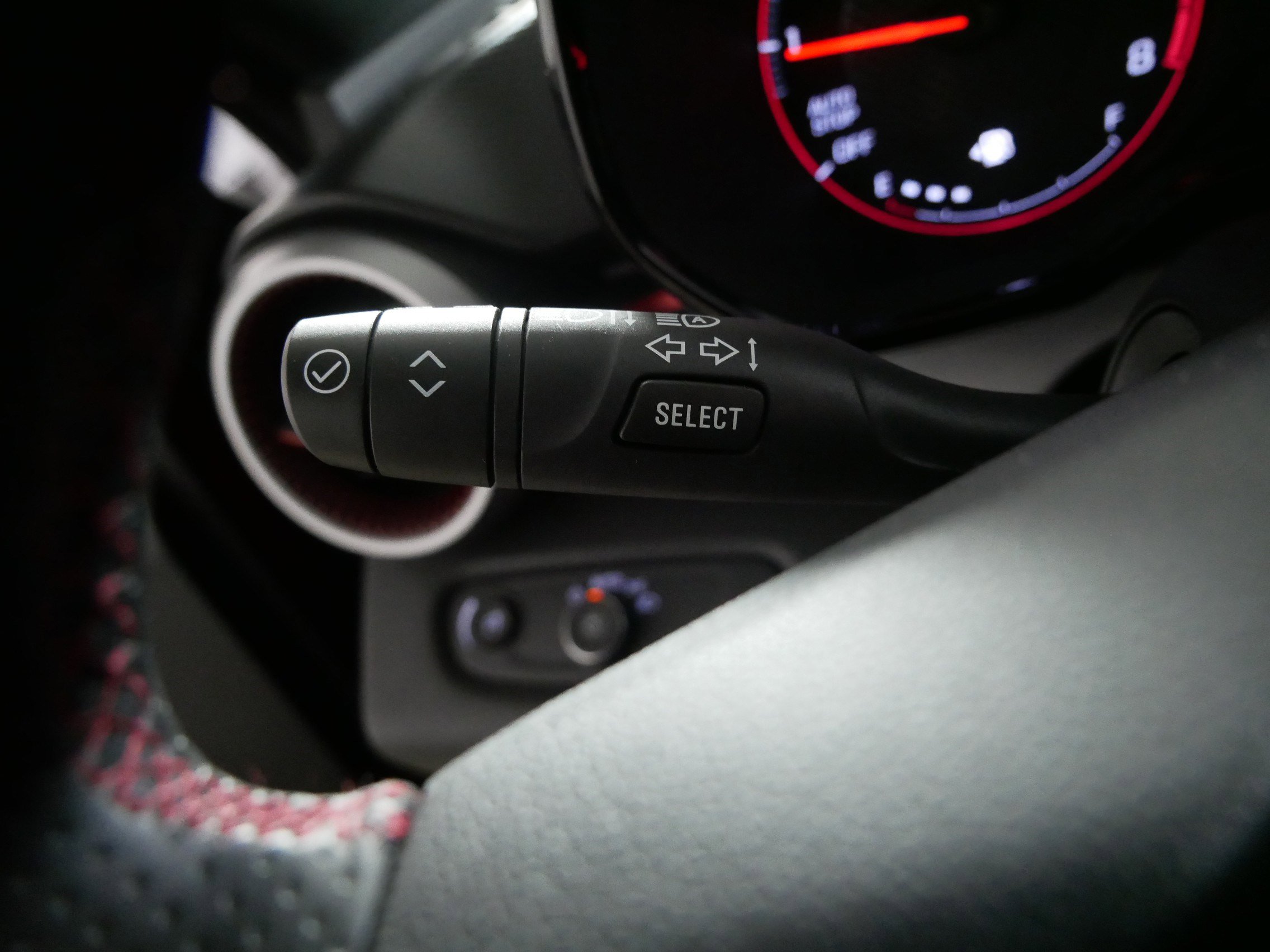 Used 2024 Chevrolet Trax RS w/ Driver Confidence Package image 32