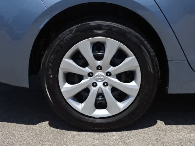 Used 2025 Toyota Corolla LE FWD image 8