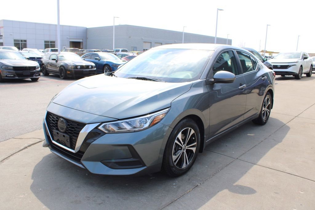 Used 2022 Nissan Sentra SV image 3