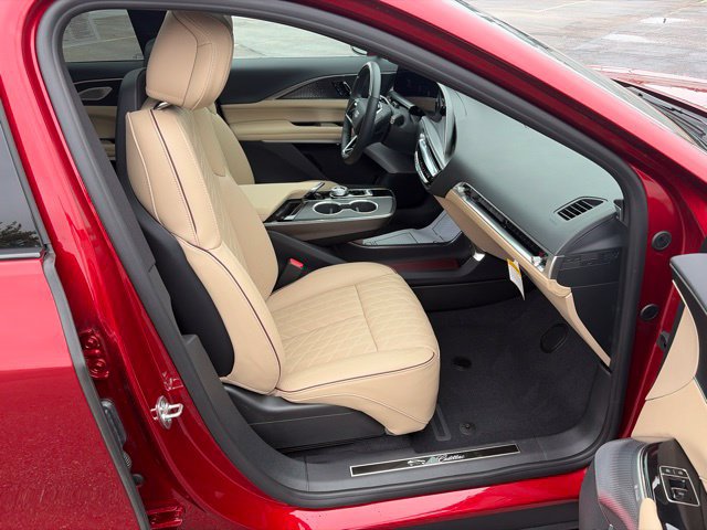 Used 2026 Cadillac Lyriq Signature Luxury w/ Nappa Leather Package AWD/4WD image 14