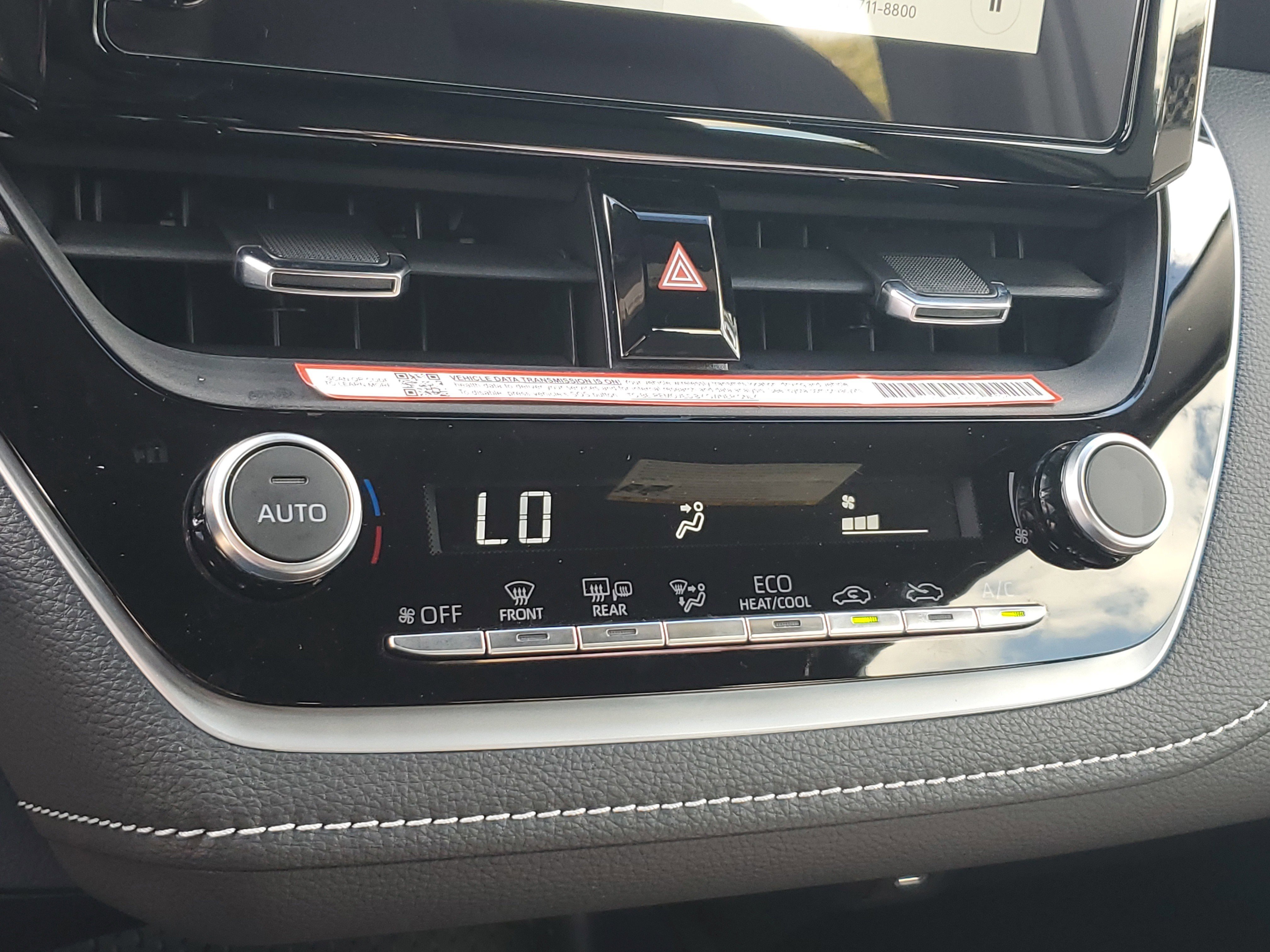 Used 2025 Toyota Corolla SE image 20