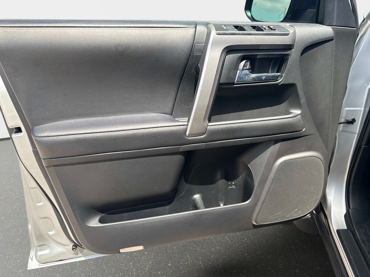 Used 2023 Toyota 4Runner SR5 Premium w/ Moonroof Package RWD image 16