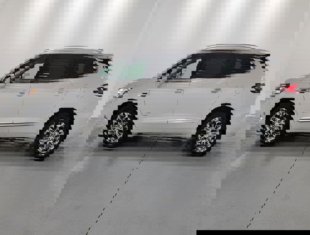 Used 2020 Buick Enclave Avenir w/ Avenir Technology Package image 5