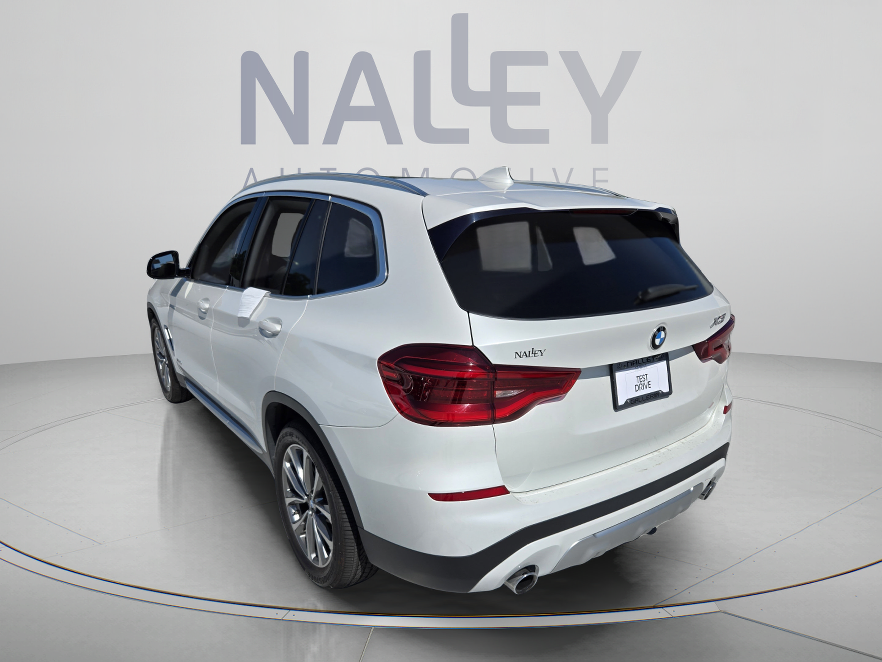 Used 2018 BMW X3 xDrive30i AWD/4WD image 3