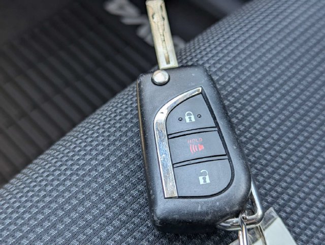 Certified 2020 Toyota RAV4 LE FWD image 29