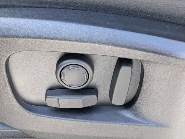 Used 2023 Land Rover Defender 110 SE image 17