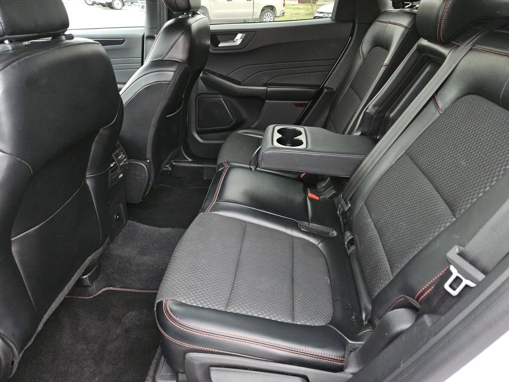 Used 2023 Ford Escape ST-Line image 27