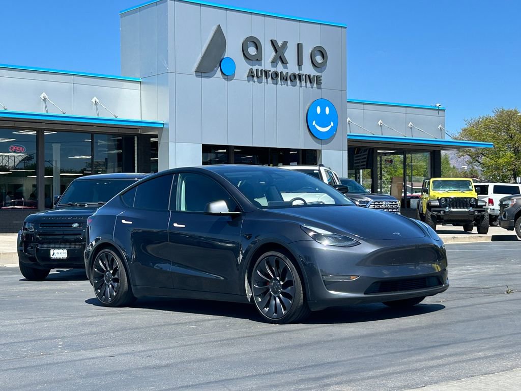 Used 2025 Tesla Model Y Performance AWD/4WD image 1