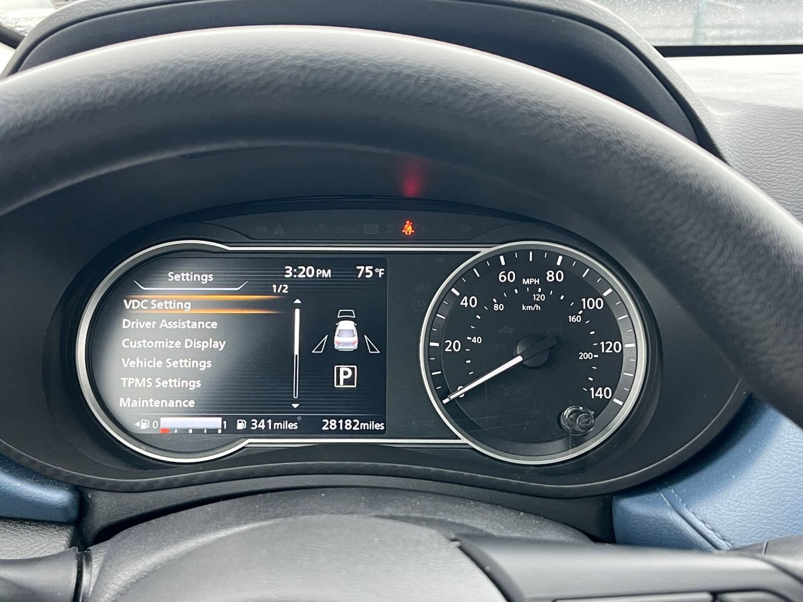 Used 2025 Nissan Versa SV FWD image 38