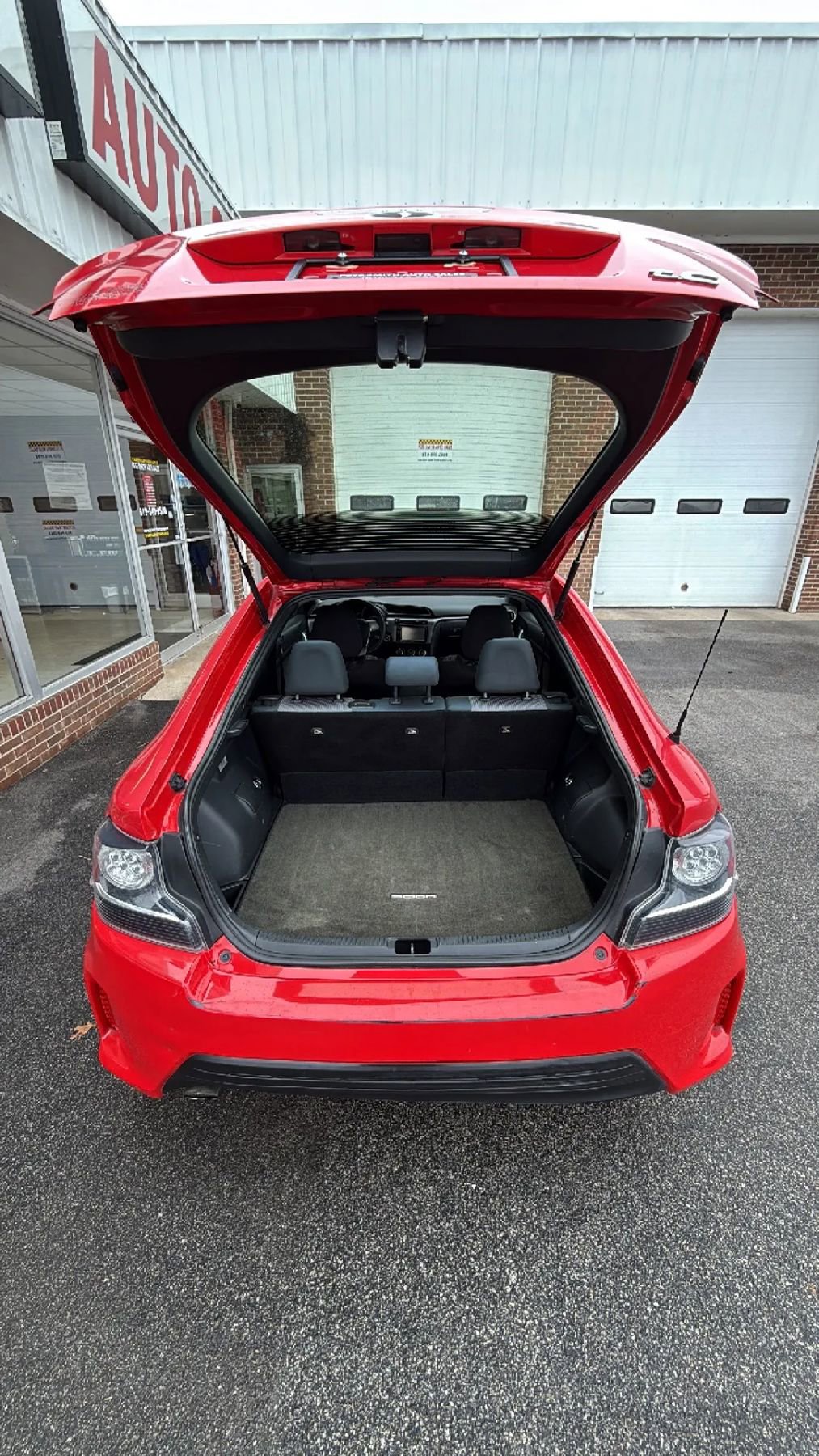 Used 2016 Scion tC Hatchback Coupe 2D image 9