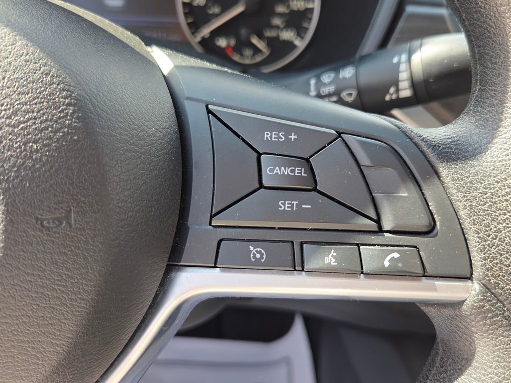 Used 2025 Nissan Altima 2.5 SV image 22