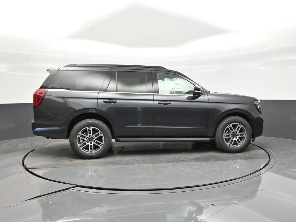 New 2025 Ford Expedition Active image 17